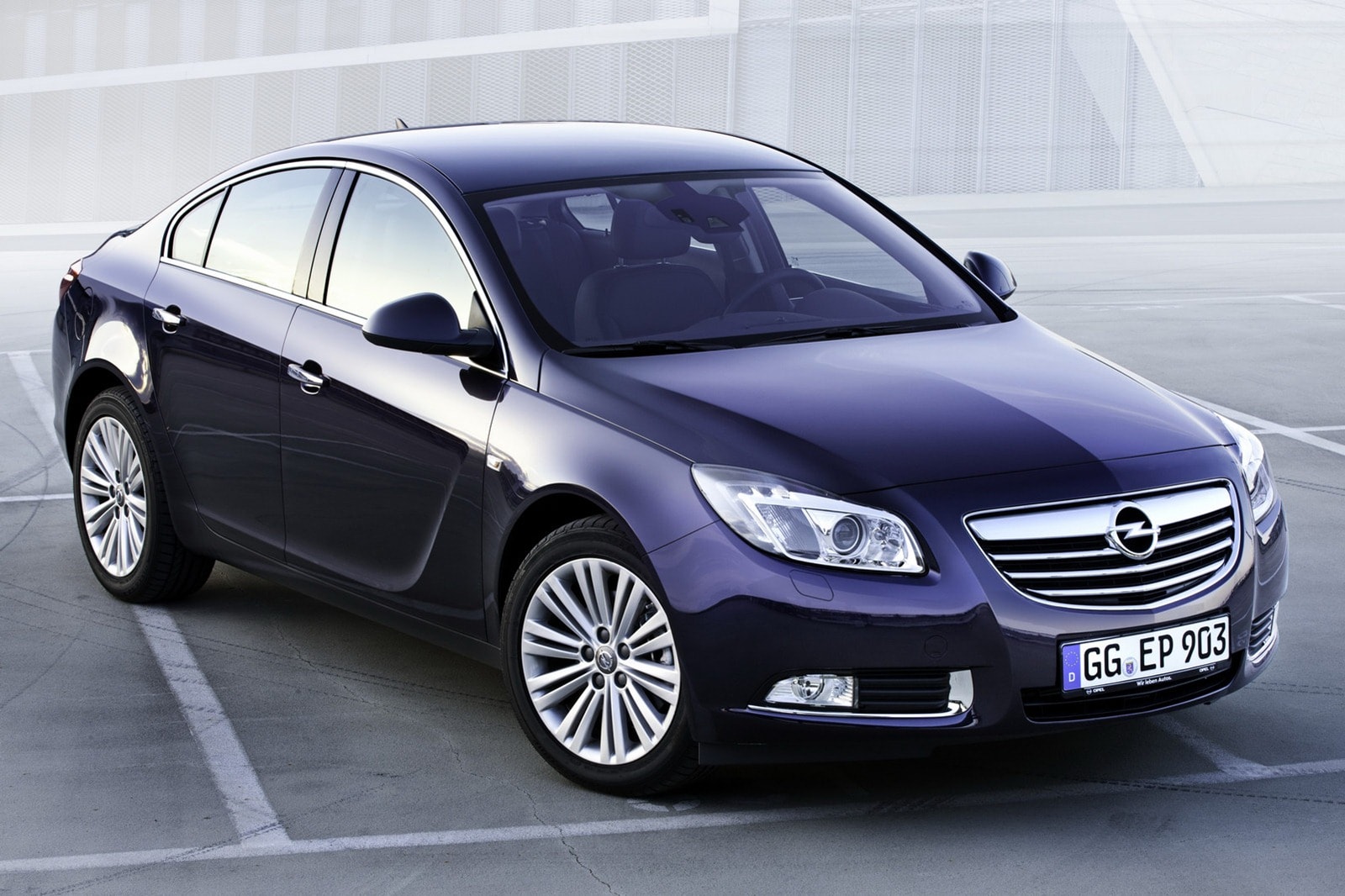 2012-Opel-Insignia-1