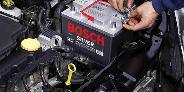 Ataşehir Oto Akü Bakım Servisi